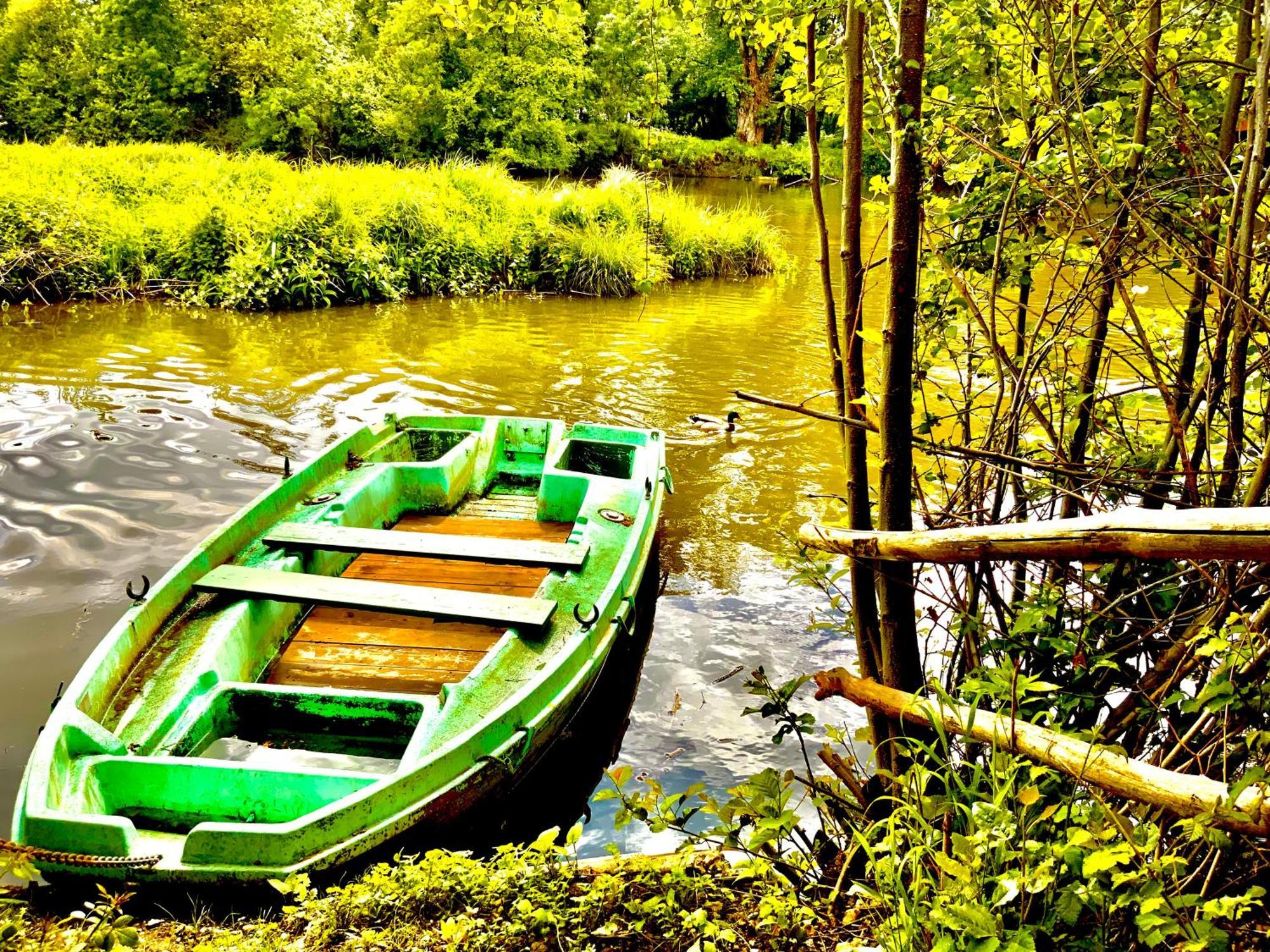 En Bord De Riviere Et Proche De La Gare Du Mans Hébergement de vacances Le Mans